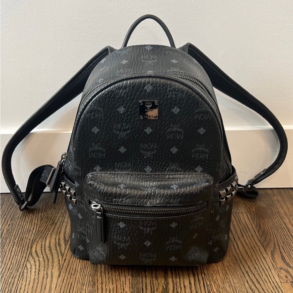 Authentic MCM Stark Side Studded Backpack in Visetos - Picture 2 of 13